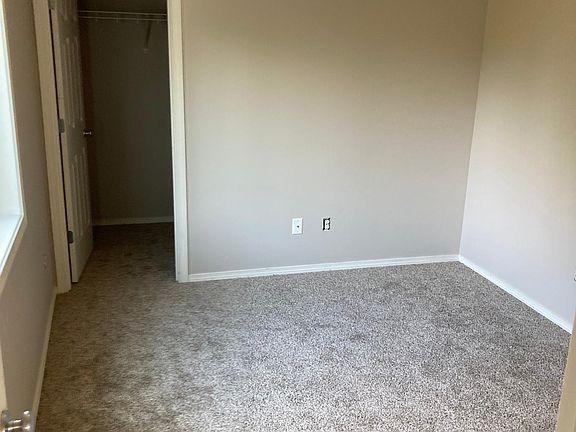4th image of 10321 NE 115th Ave