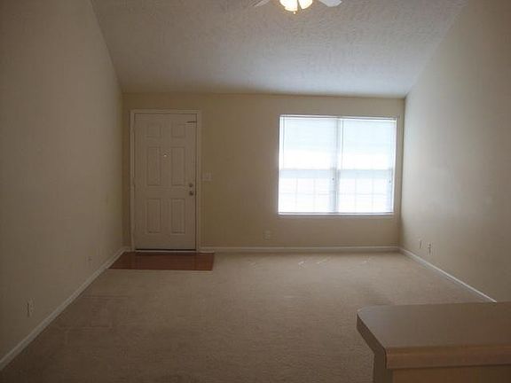 2nd image of 3140 Wellington Pl