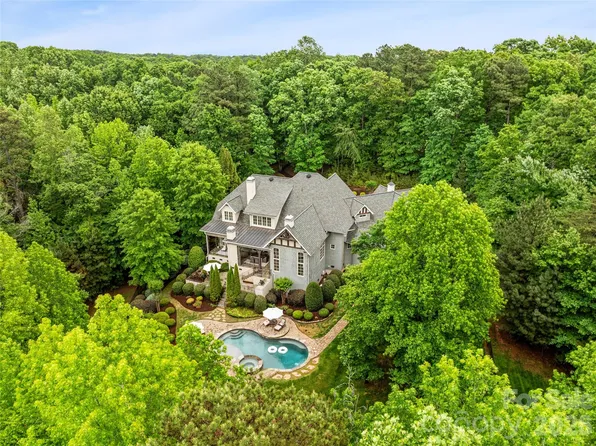 9105 Island Point Rd, Charlotte, NC 28278