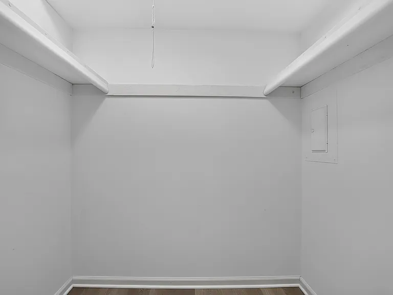 69 Ramsgate Ct — Photo 28