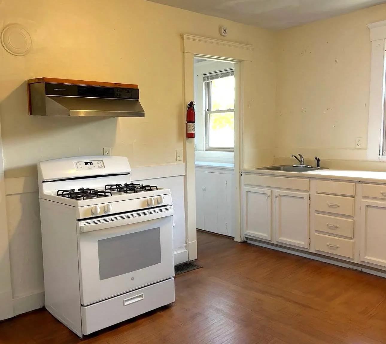 1 bed, 850 sqft, $1,700 — Photo 1