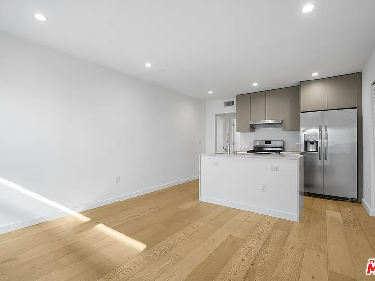 11785 Gateway Blvd #2 — Photo 2