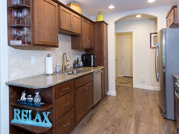 5th image of 4805 Bilbao Dr