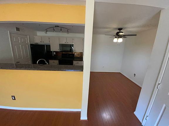 3rd image of 231 W Horizon Ridge Pkwy APT 1421