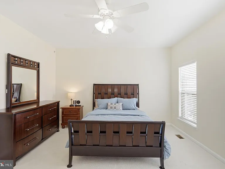 7931 Crescent Park Dr — Photo 18