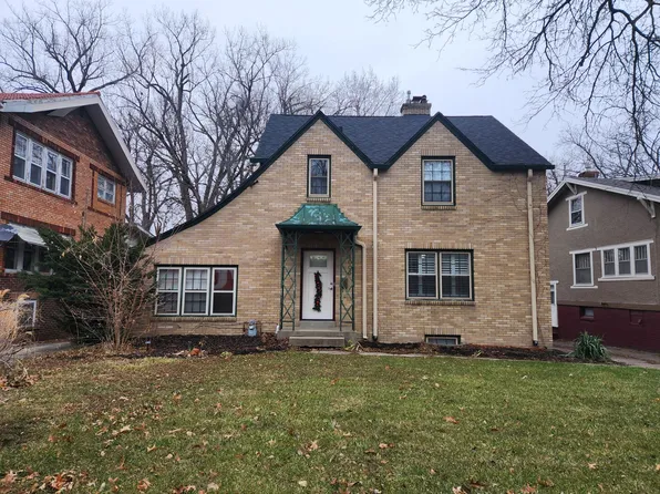 1005 42nd St, Des Moines, IA 50311