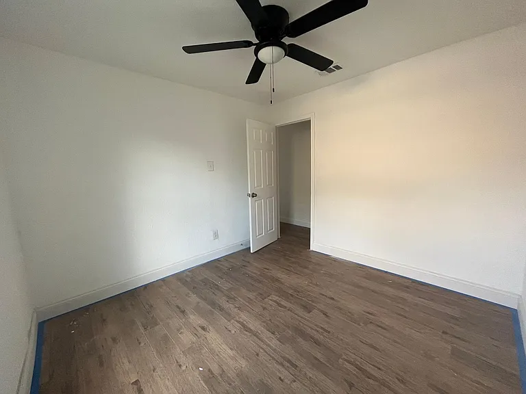 2229 Dathe St — Photo 16