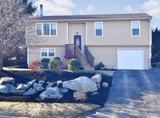 4 Red Berry Cir, Cranston, RI 02921