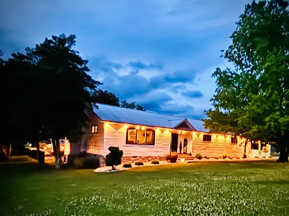 327 Irwin Ave, Decatur, TN 37322