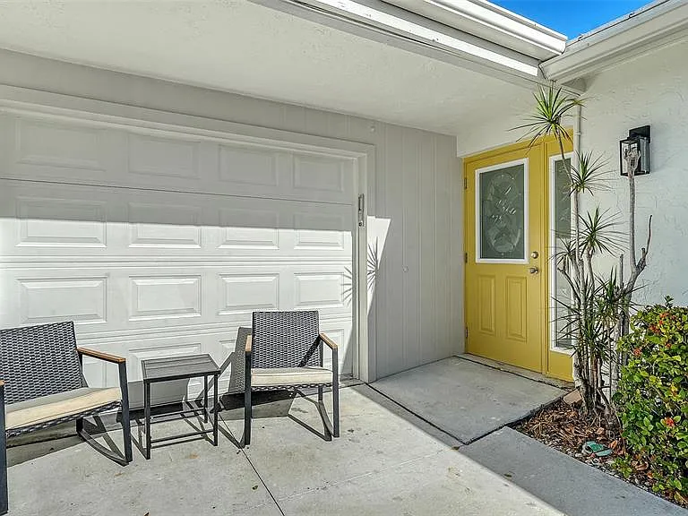 131 Whispering Sands Cir #V-33 — Photo 5