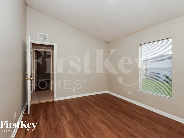 1113 Harry Ave S — Photo 14
