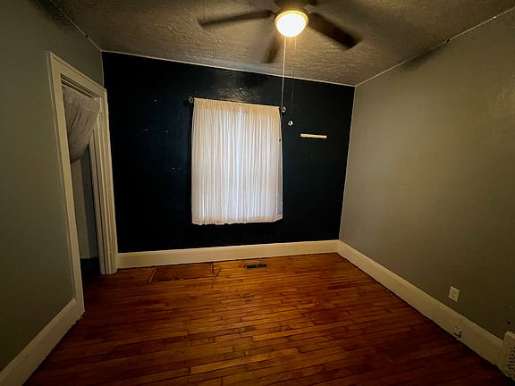 4th image of 936 S 3rd St #1