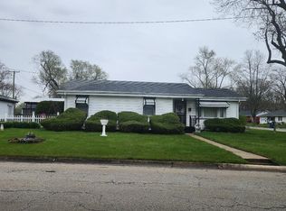 754 Country Club Dr, Kankakee, IL 60901