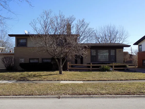 181 Sherry Ln, Chicago Heights, IL 60411