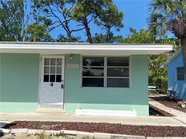 27671 Okeana St, Bonita Springs, FL 34134