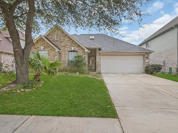 2nd image of 5523 Linden Chase Ln