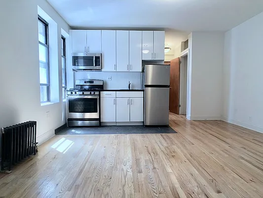 Rented by Sovereign Associates | media 17