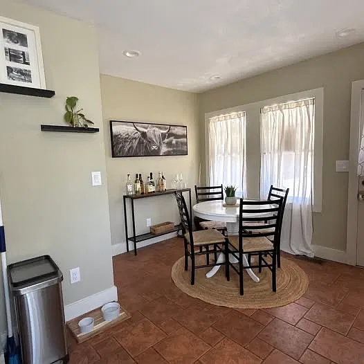 2 bed, 1400 sqft, $2,350 — Photo 3