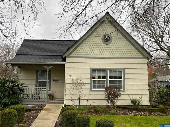 1607 Cottage St SE, Salem, OR 97302