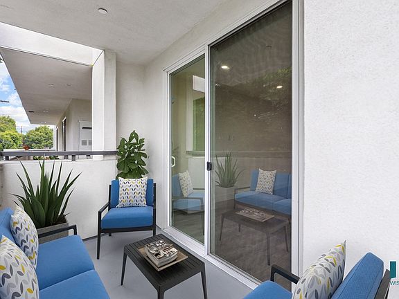 Spacious Patio