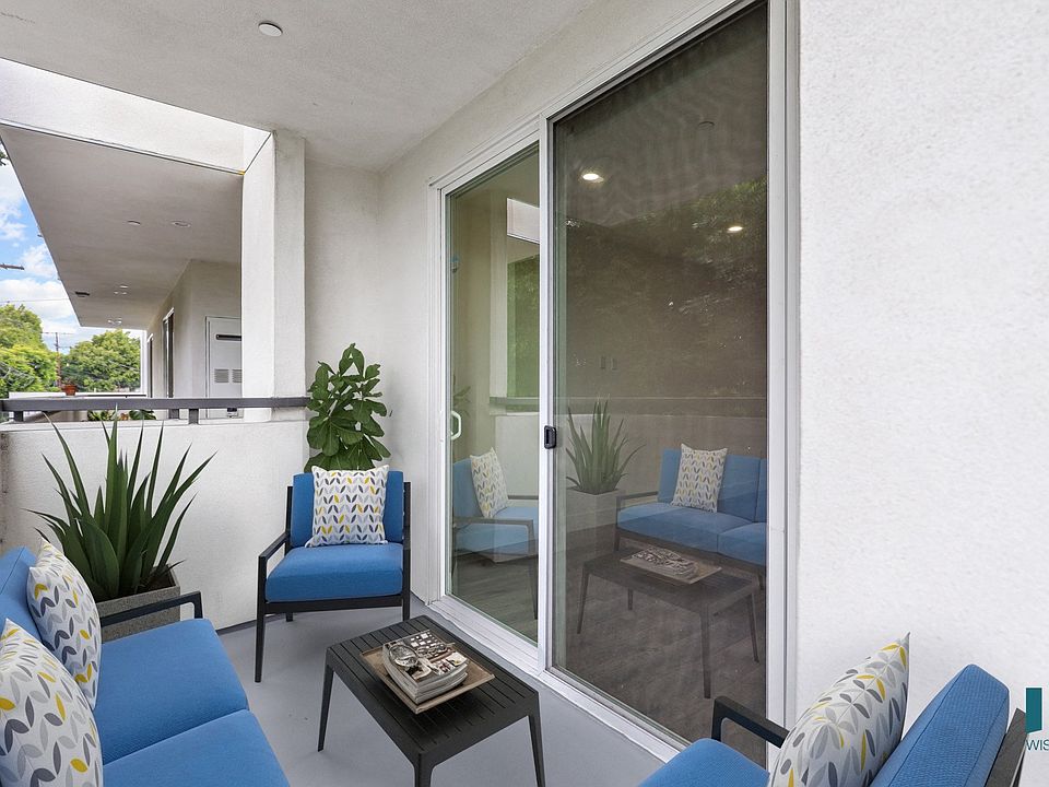Spacious Patio