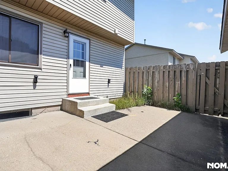 16112 Foliage Ave W — Photo 24