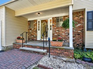 88 Ayers Rd, Locust Valley, NY 11560