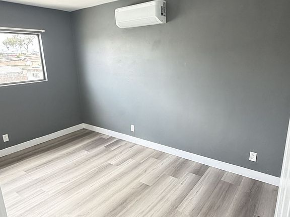 4th image of 602 N Sloan Ave #B