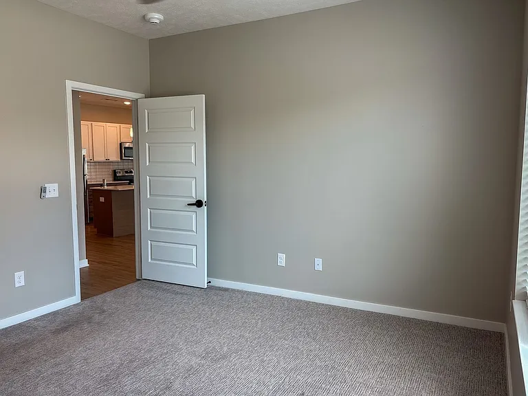 Level at Village Gardens — Photo 109