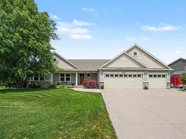 15463 Woodrush Dr, Grand Haven, MI 49417