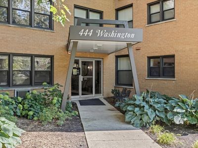 444 Washington Blvd APT 207, Oak Park, IL, 60302