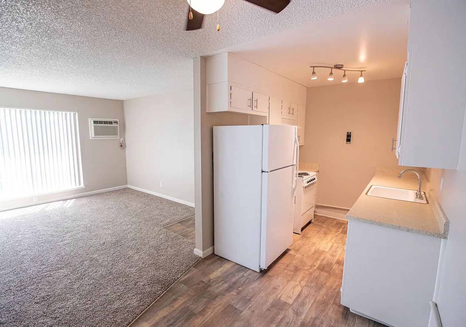 Ventura Gardens Apartments — Photo 4