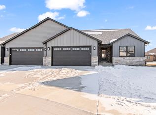 1602 Blenheim Dr, Springfield, IL 62711