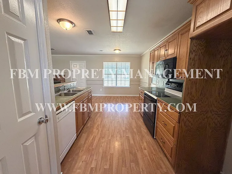1219 S Mulberry St — Photo 7
