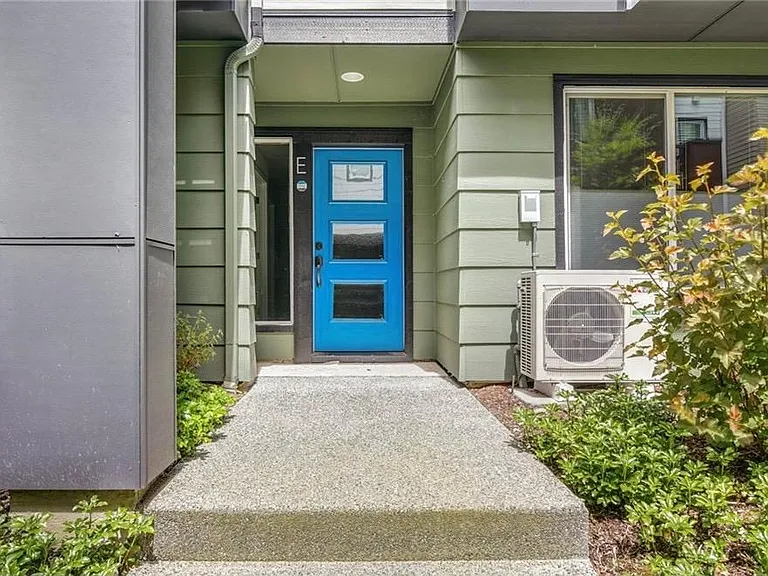 Comes with an August Smart lock and Google doorbell as an upgrade to your existing door lock. Keyless entry, guest access control, and automatic lock and unlock functions. So you are always in control of your front door, no matter where you are, right fro