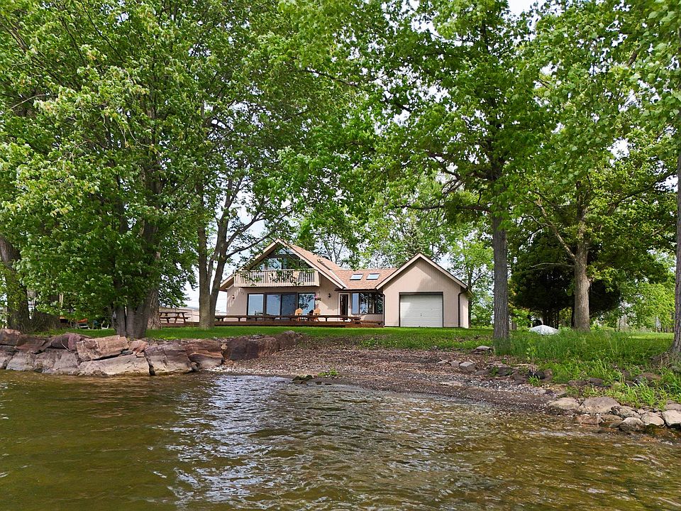 1st image of 325 Oakridge Lane