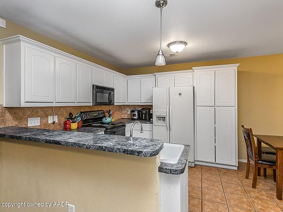 3rd image of 3810 Willow St