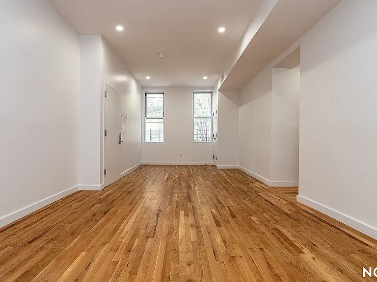 160 Johnson Ave #2E — Photo 14