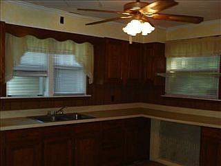 1st image of 146 Chapman Dr