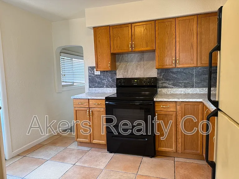 1125 Mahren Ave — Photo 4