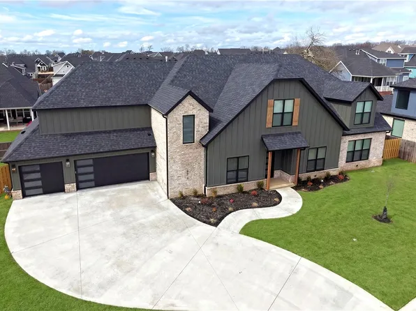 6416 S 59th St, Rogers, AR 72758