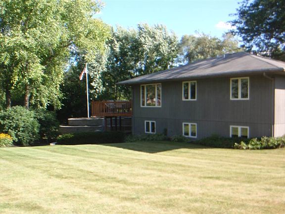 2nd image of 4849 Thackery Close