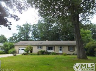 1529 Getz Rd, Norton Shores, MI 49441