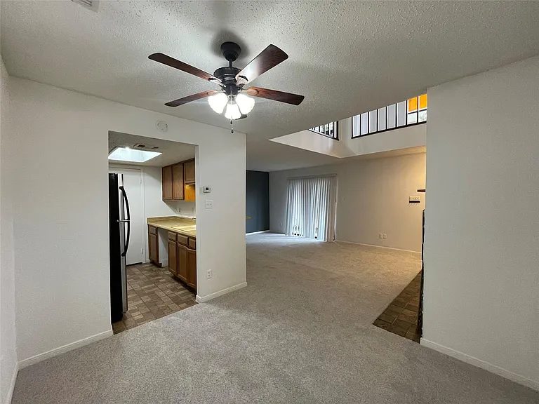 3909 Tanglewilde St #3909 — Photo 13