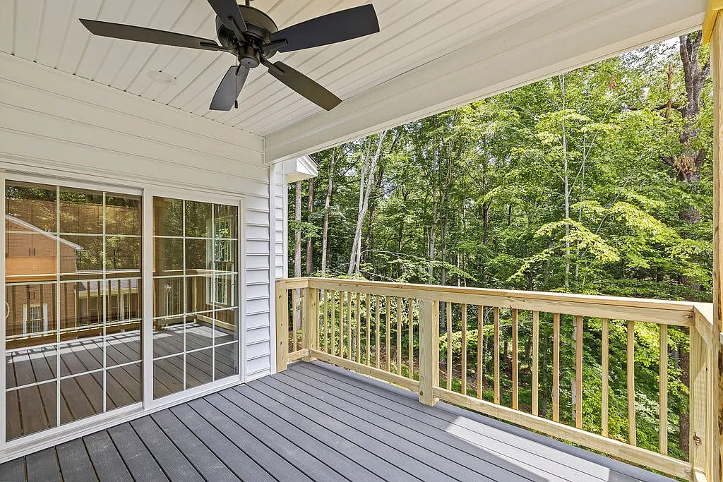 2212 Cambridge Place — Photo 2