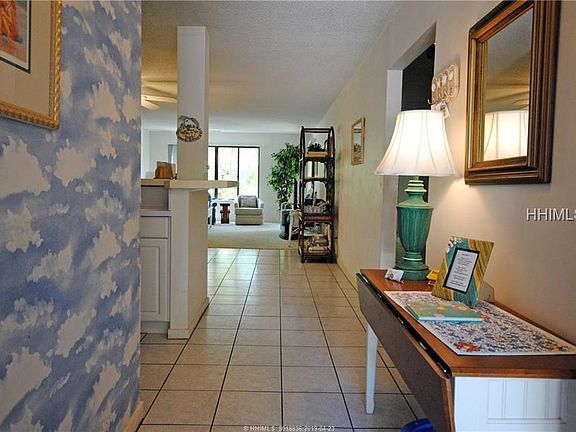 2nd image of 36 Deallyon Ave APT 112