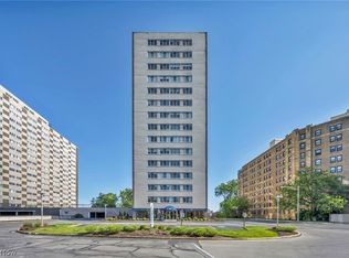 12520 Edgewater Dr APT 1106, Lakewood, OH 44107
