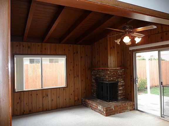 3rd image of 10541 Olive St