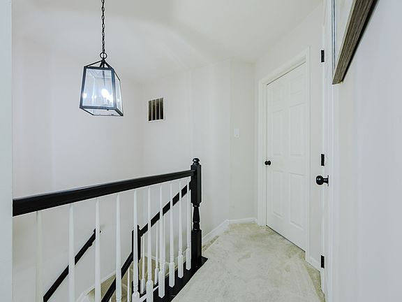 5th image of 8608 Lark Pl