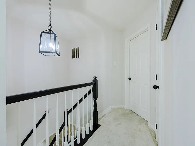 8608 Lark Pl — Photo 5